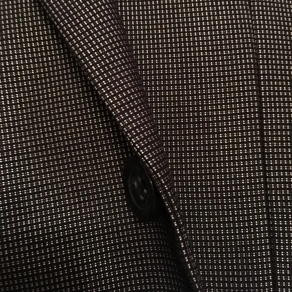 💫 $200 FIRM UNLESS BUNDLED *** SUPER SLEEK CHARCOAL SLIM FIT SUIT💫