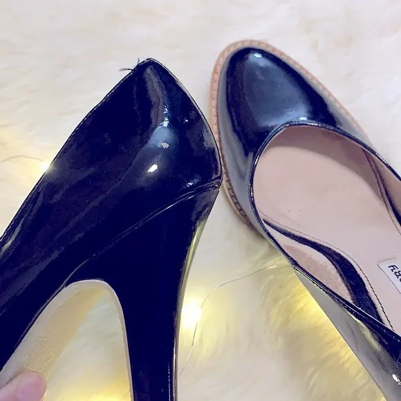 » Chinese Laundry « Sexy Black Patent Leather Pumps, Round-Toe Rubber Soles, 9M
