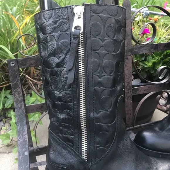 🍀🌸 Coach Black Valentine Leather Boots🌸🍀