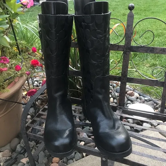 🍀🌸 Coach Black Valentine Leather Boots🌸🍀