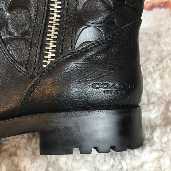 🍀🌸 Coach Black Valentine Leather Boots🌸🍀