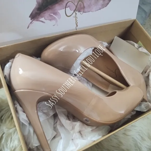 ⭐🆕 Jessica Simpson nude patent leather pumps