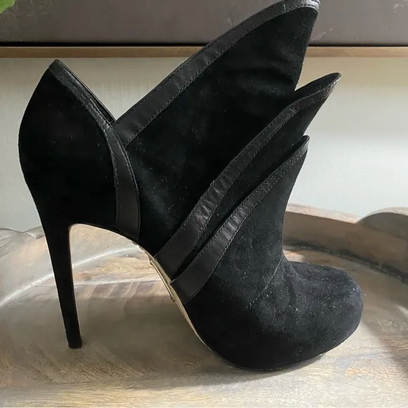 ♣️ Lady Gaga Vibes ♠️ Alejandro Ingelmo Black Suede Heels (6/36.5) Vero Cuoio