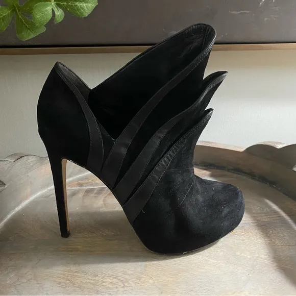 ♣️ Lady Gaga Vibes ♠️ Alejandro Ingelmo Black Suede Heels (6/36.5) Vero Cuoio