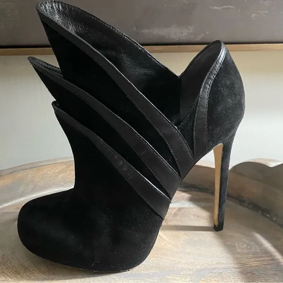 ♣️ Lady Gaga Vibes ♠️ Alejandro Ingelmo Black Suede Heels (6/36.5) Vero Cuoio