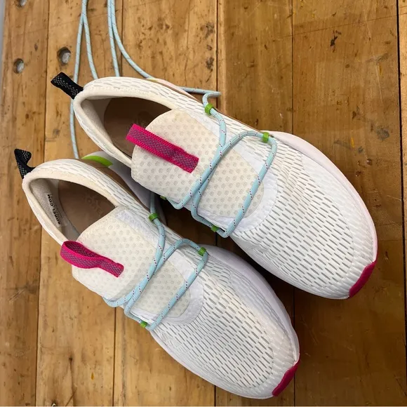 - NWOB $145 SOREL Kinetic Impact Sneakers