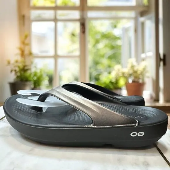🔥 OOFOS OOLALA Luxe Recovery Calypso Sandal Fipflop Size 6 EU 37