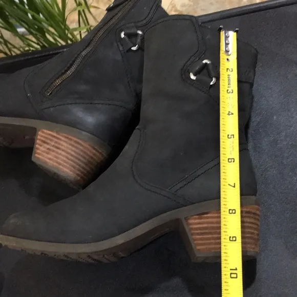 🌺 TEVA Foxy Mid Leather Boots