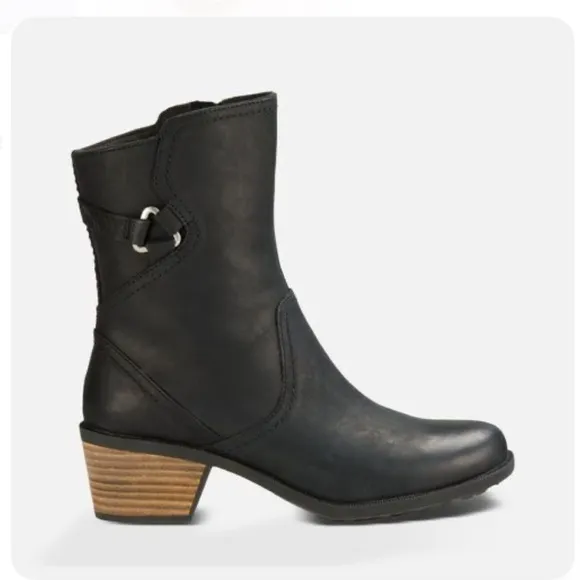 🌺 TEVA Foxy Mid Leather Boots