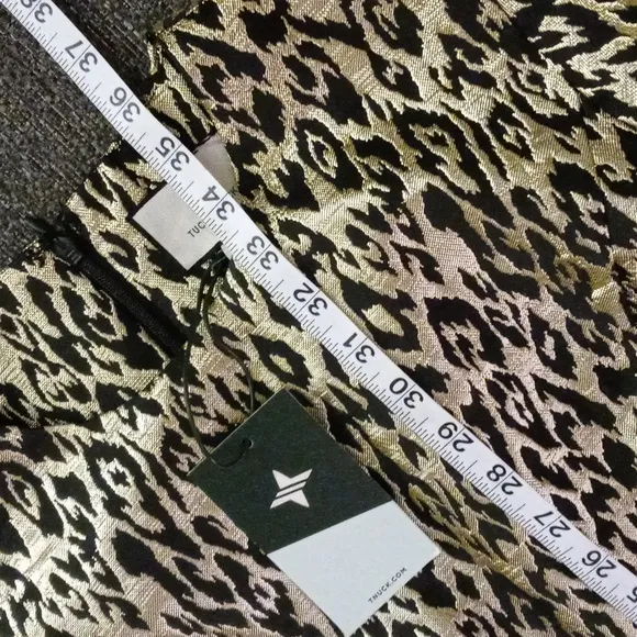 🆕️ 🐆Tuckernuck🐆 - Gold Leopard Mel Dress