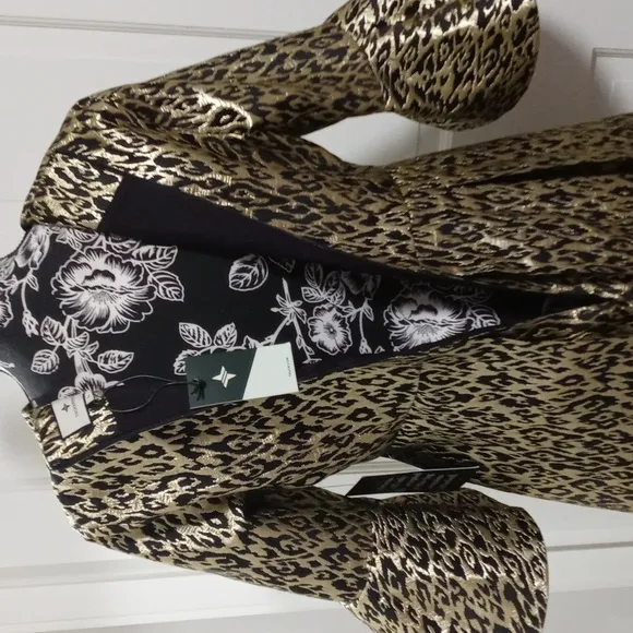 🆕️ 🐆Tuckernuck🐆 - Gold Leopard Mel Dress