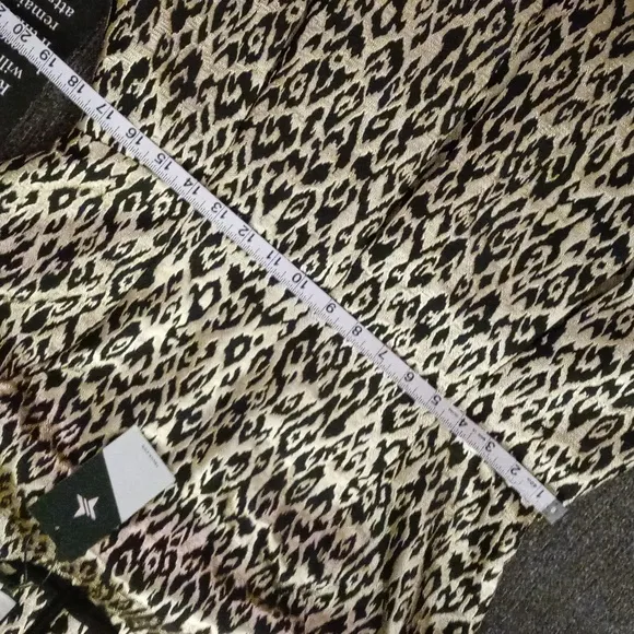 🆕️ 🐆Tuckernuck🐆 - Gold Leopard Mel Dress
