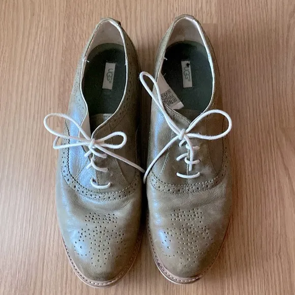❤️ UGG Australia Caelyn Oxford Shoes Size 9