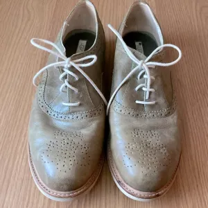 ❤️ UGG Australia Caelyn Oxford Shoes Size 9