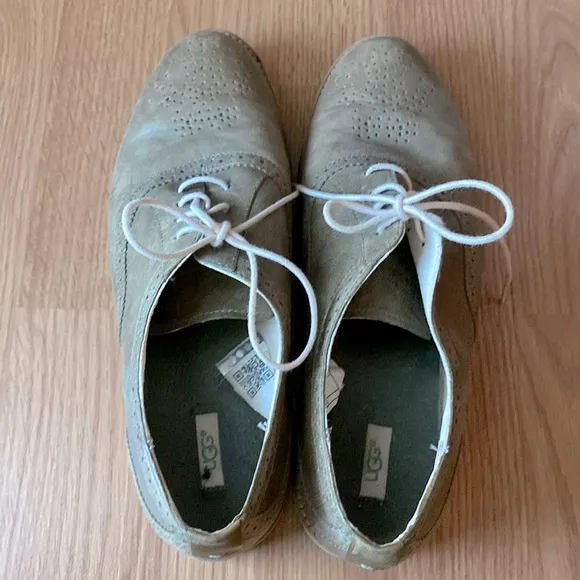 ❤️ UGG Australia Caelyn Oxford Shoes Size 9