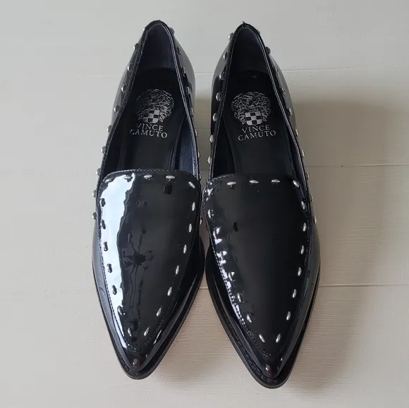 🆕️ Vince Camuto Bibelle Patent Leather Loafer in Black