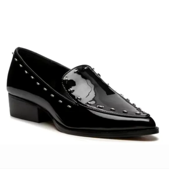 🆕️ Vince Camuto Bibelle Patent Leather Loafer in Black