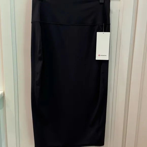 2- Lululemon Nulu High Rose Slim fit midi skirts. Size 10