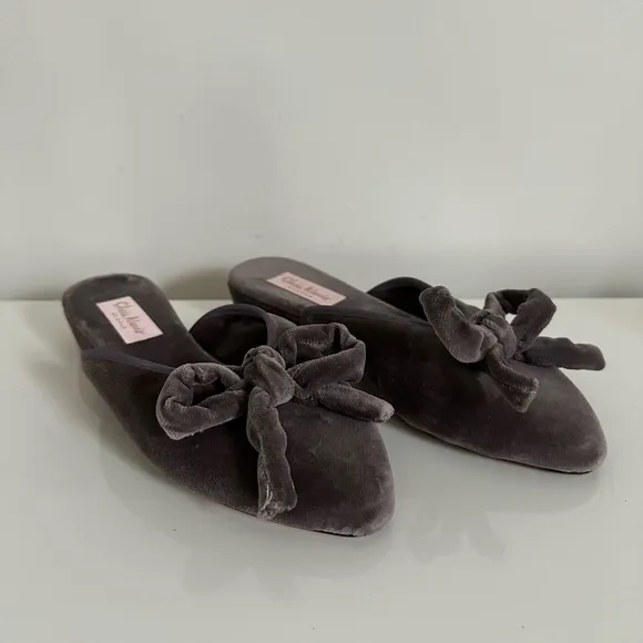 370$ Olivia Morris At Home Daphne In chic &amp; soft Silver Birch Slippers Sz40/US 9