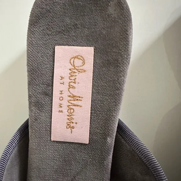 370$ Olivia Morris At Home Daphne In chic &amp; soft Silver Birch Slippers Sz40/US 9