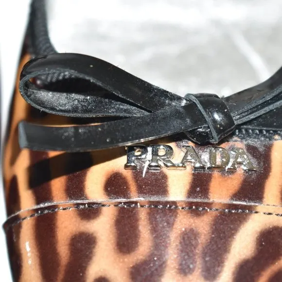 $650 PRADA LEOPARD LOGO Patent Cap-Toe Bow Ballerina Flat BALLET SHOES  36 (D20)