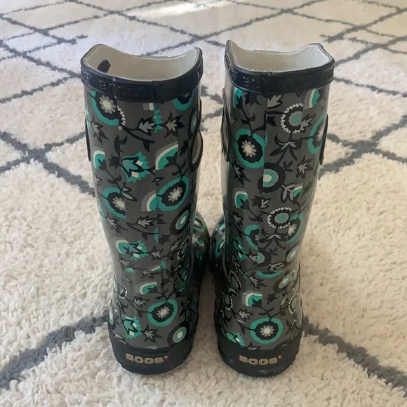 75. New BOGS Kid’s Floral Waterproof Rain Boots