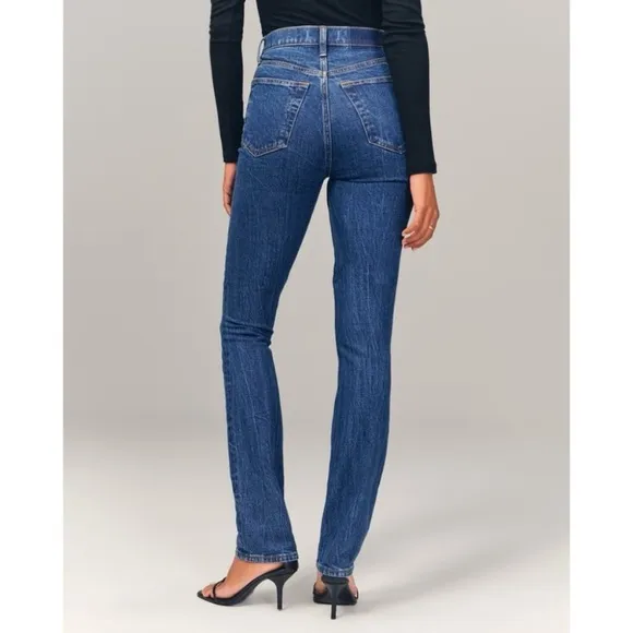 Abercrombie &amp; Fitch Curve Love Ultra High Rise 90s Slim Straight Jean indigo
