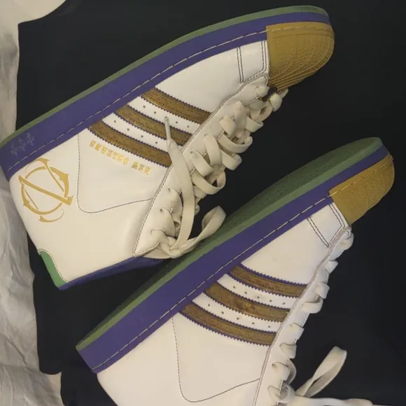 Addidas New Orleans Hi-Top White Leather Basketball Sneakers/Gym Shoes