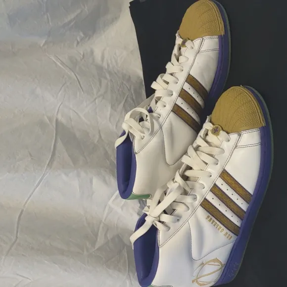 Addidas New Orleans Hi-Top White Leather Basketball Sneakers/Gym Shoes