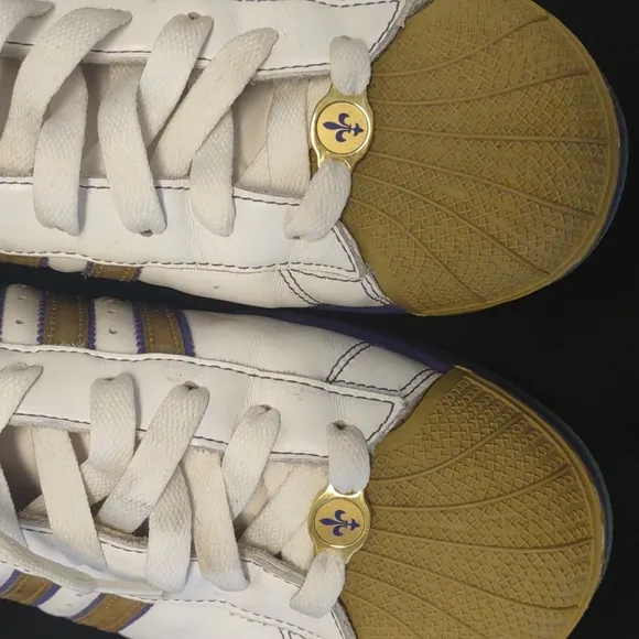 Addidas New Orleans Hi-Top White Leather Basketball Sneakers/Gym Shoes