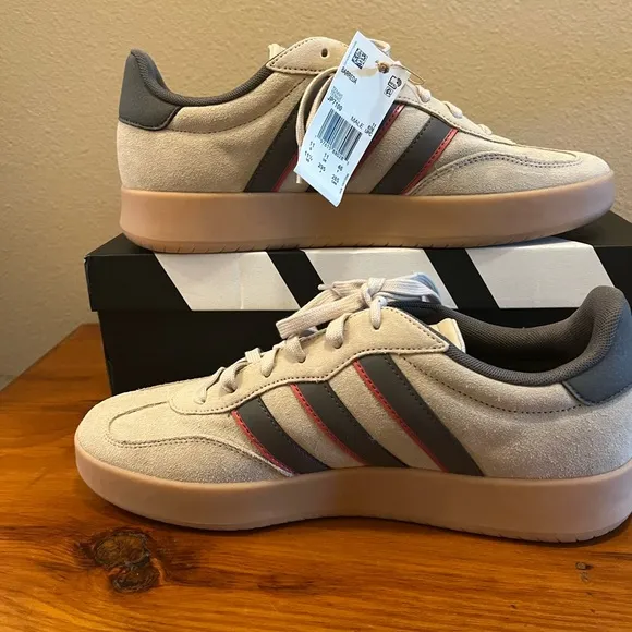 Adidas Barreda Sneaker-Size 11.5