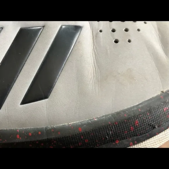 Adidas Boy’s cross 2016 mid-top basketball shoes