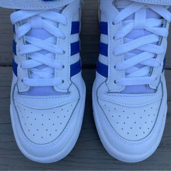 adidas Forum Mid Sneaker white and blue shoes size 4