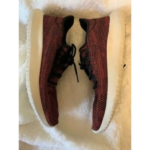 Adidas Mens Size 9 Red and Black Tubular Gym Shoes  281001