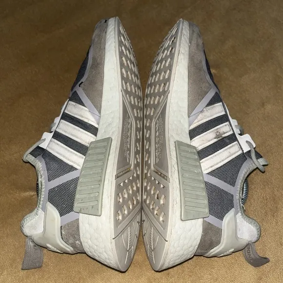 Adidas NMD R1 Mens Running Training Shoes Sneakers Size 9 Bliss Light Gym Shoe
