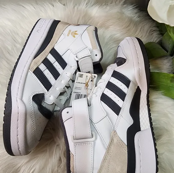 adidas Originals  Forum Mid Sneaker Mens7.5/Women8.5 new