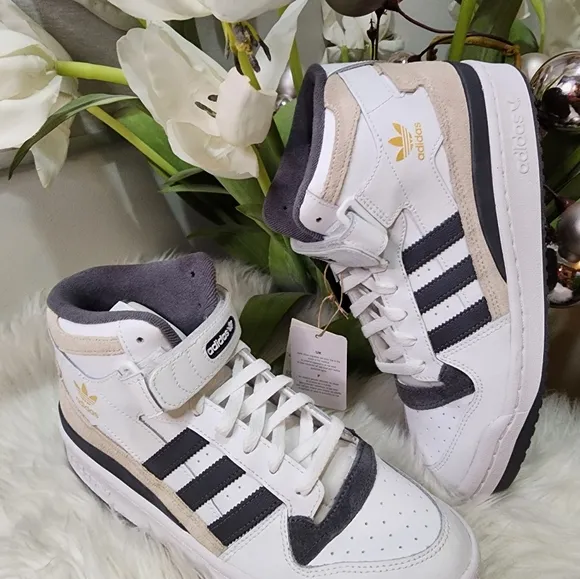 adidas Originals  Forum Mid Sneaker Mens7.5/Women8.5 new