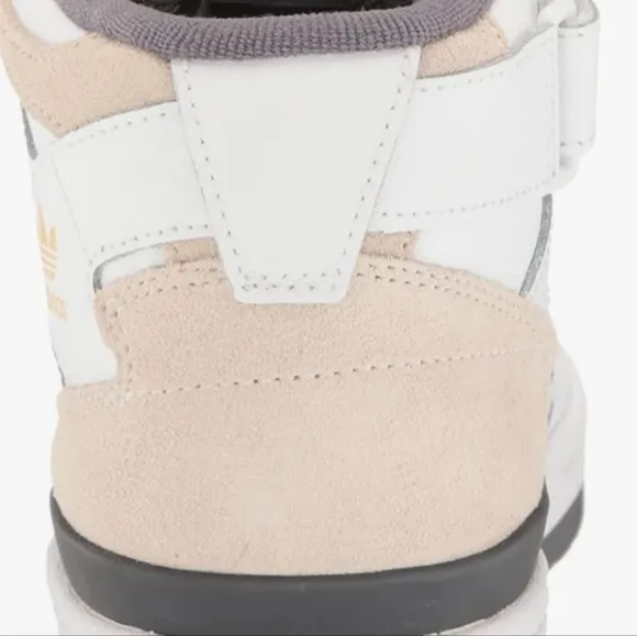 adidas Originals  Forum Mid Sneaker Mens7.5/Women8.5 new
