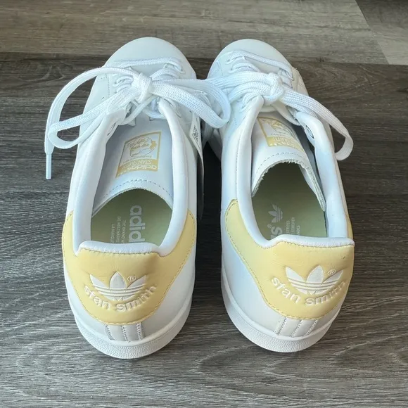 Adidas Originals Stan Smith EF4335 Men’s 7.5 White Easy Yellow Leather Sneakers