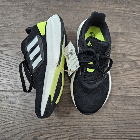 Adidas Pureboost 22 Running Shoes Sz4