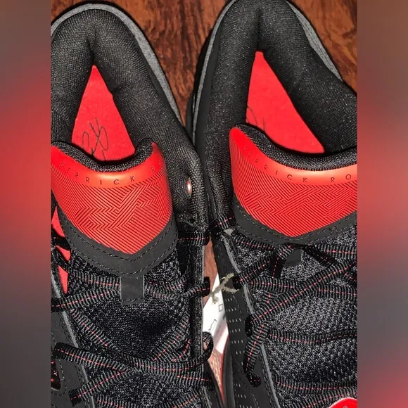 Adidas rose size 11