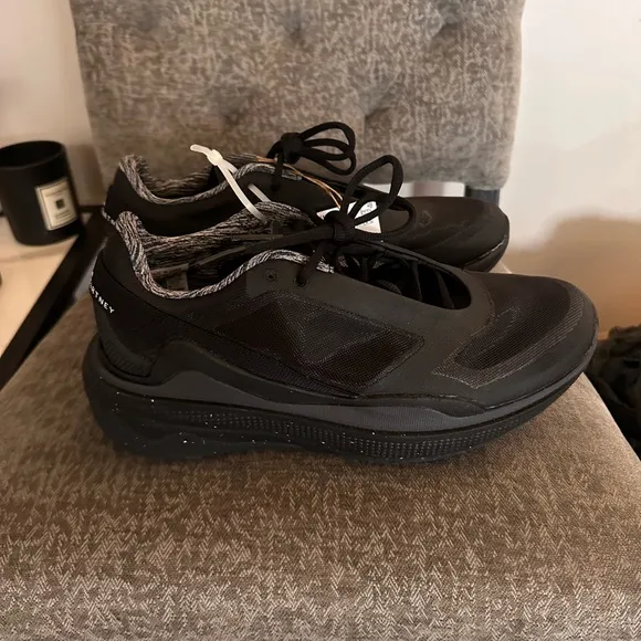 Adidas stella McCartney earthlight shoes 9.5 Nwt