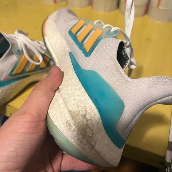 Adidas ULTRABoost 22 White Orange Mint Rare Gym Men Running Shoes GX5463 - US 11