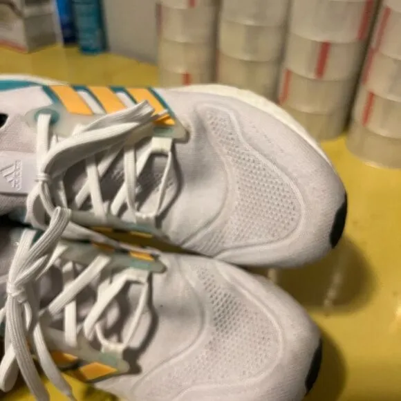 Adidas ULTRABoost 22 White Orange Mint Rare Gym Men Running Shoes GX5463 - US 11