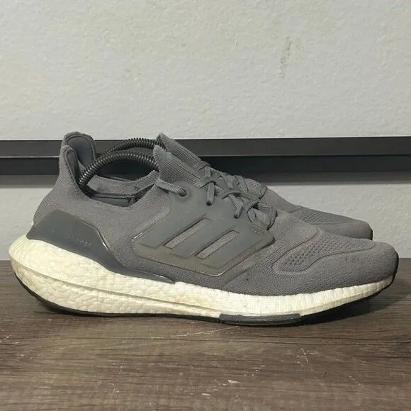 Adidas Ultraboost 22 Men’s Athletic Running Gym Shoes Size 9.5 Gray