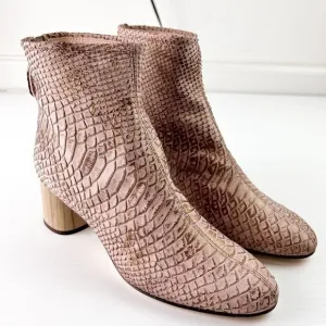AGL Ankle Boots womens 6/36 Crocodile Texture Boots In Pink Block Heel Zipper