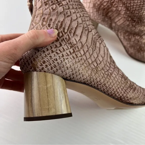AGL Ankle Boots womens 6/36 Crocodile Texture Boots In Pink Block Heel Zipper