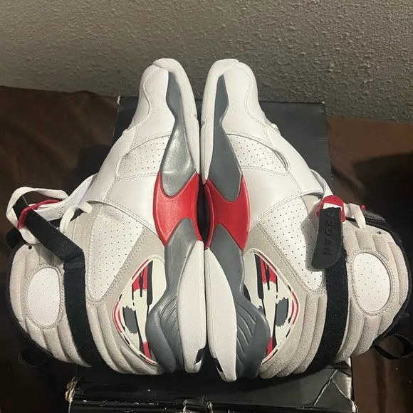 Air Jordan Nike Retro 8 Bugs Bunny Vintage