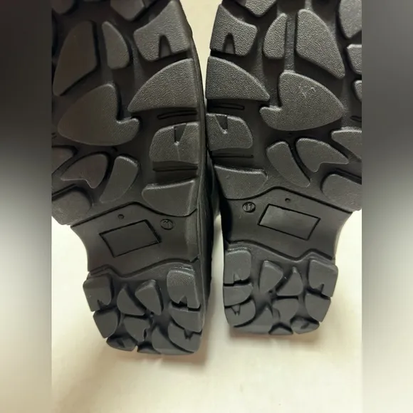 Aleader Men’s Waterproof Winter Snow Boots Thinsulate Size 11