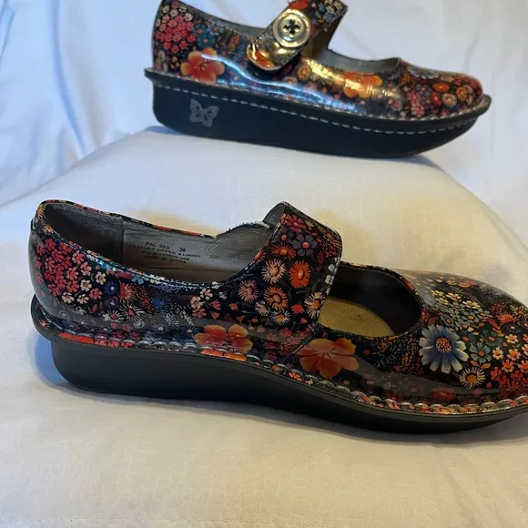 Alegria Paloma Midnight Garden Mary Janes - Size 8